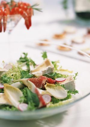 鶏素揚げ・肴・釜めし かまどか 上野店の魅力